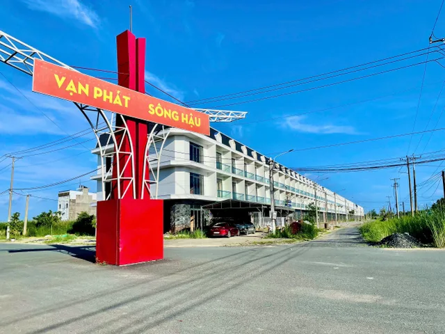 NỀN 100m2 TRỤC CHÍNH ĐS 10 (LK21-08), KDC VẠN PHÁT SÔNG HẬU (970tr)
