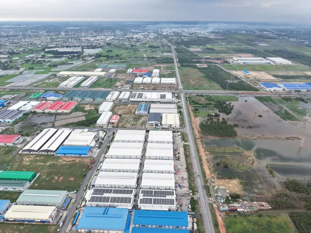 Bán đất xưởng kcn đức hòa đông, tiếp giáp vòng xoay kết nối vành đai 3