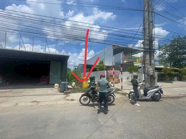Bán đất thổ cư mt ĐT 833B , xã Long Cang , Cần Đước dt 174m2 giá 2,45 tỷ