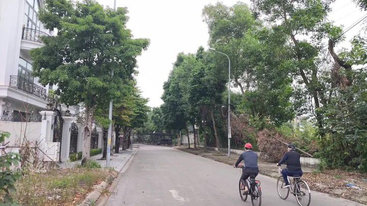Bán 270m đất dãy OBT15 khu đô thị đại hoàng long nhìn bờ kênh mương thoáng mát. Phường võ cường tỉnh bắc ninh