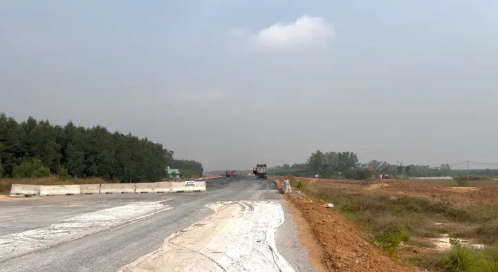 Bán đất 1006.1m² ngang 10m giá 5,6 tỷ tại Đường Vành Đai 3 Xã Phước An