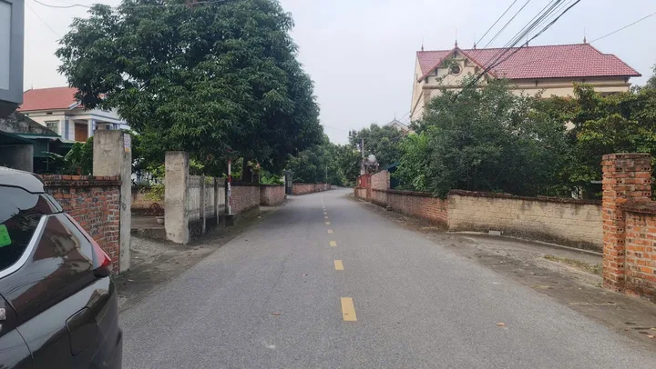 Bán đất 220.5m² có sẵn 150m² thổ cư ngang 8.5m giá 2.75 tỷ tại Xã Hy Cương
