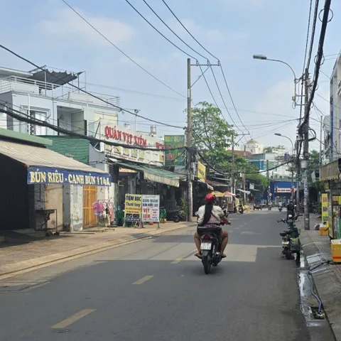 BÁN NHÀ 2 MT HẺM XE HƠI NGAY KDC TÊN LỬA AEON MALL BÌNH TÂN, 80M2 - CHỈ 4,6 TỶ