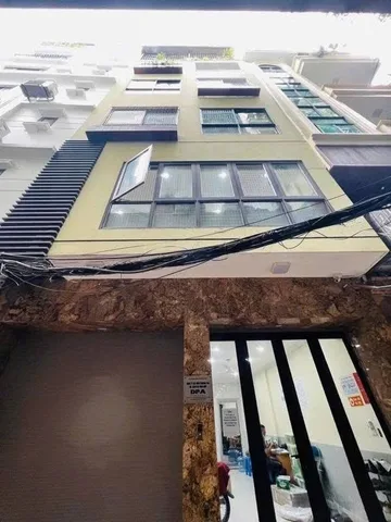Bán nhà Hoàng Cầu - Đống Đa 61m² full thổ cư ngang 5,2m giá 31 tỷ tại Phường Đống Đa