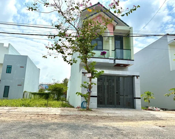 Bán Nhà riêng 82.8m2 có sẵn 82.8 m2 thổ cư giá 2.65 tỷ tại Phường Long Châu Vĩnh Long