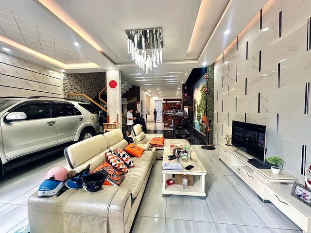 Bán Biệt Thự 4 Tầng, DT: 154m² có sẵn 150m² thổ cư ngang 7m giá 15.2 tỷ tại Phường Bình Trị Đông