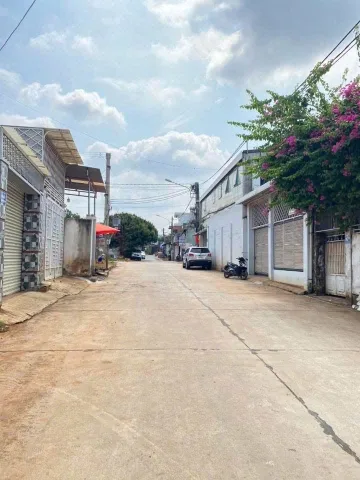 Đất mặt tiền vị trí đẹp tiềm năng kinh doanh diện tích 79m 7m2. Giá2ty849