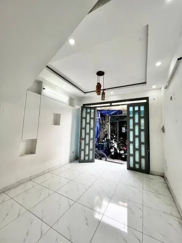 Bán nhà gấp 2 Tầng Lê Đình cẩn Bình Tân