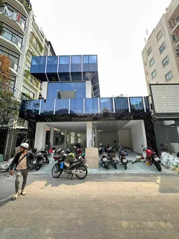 Bán nhà 140m² full thổ cư ngang 9.5m giá 66 tỷ tại Đường Thạch Thị Thanh Phường Tân Định
