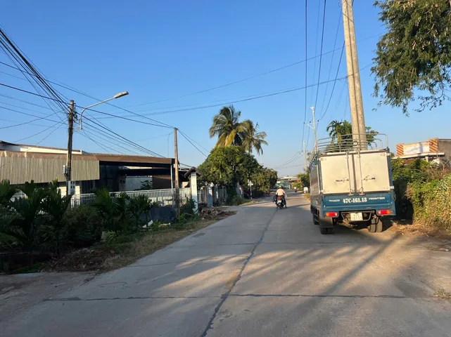 Bán đất đầu tư giá rẻ đường bê tông kinh doanh buôn bán 350m 10m2 giá 1ty667