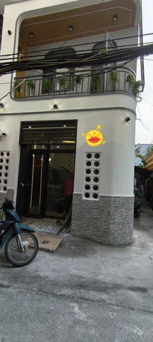 Ngay hàng xanh .Q Bình Thạnh 33m2 
Giá 4,98 tỷ 

Dt : 4 ×8 2PN. 2WC 
Kết cấu : 1 trệt. ,1 lầu. BTCT 
Nhà hẻm oto thông điện biên phủ 
♦sổ hồng riêng ,pháp lý chuẩn 
☎lh 0342116231 phi nhà đẹp