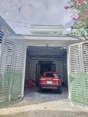 Nhà trệt lầu mới đẹp Phú Hoà ngay sau CĐ Y Tế (phường Phú Lợi-TP.HCM) đường oto vị trí đẹp