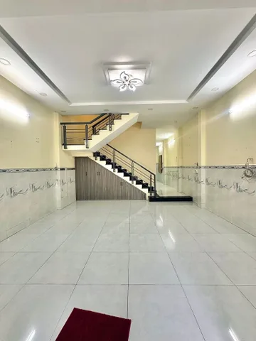 NHÀ MỚI Ở NGAY ĐÓN TẾT - HÓC MÔN GẦN LÊ THỊ HÀ - 70M2 - NGANG 5M - 3PN RỘNG - SỔ VUÔNG A4 - CHỈ NHỈNH 4 ĐỒNG