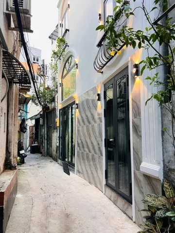 D2057 ⚡️ nhà Lý Chiến Thắng Q3, SHR, 3 tầng, 6x4m, 5.x tỷ x nhỏ
