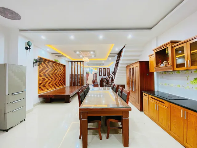 Bán nhà 225.5m² full thổ cư ngang 6m giá 7.8 tỷ tại Phường Buôn Ma Thuột CĂN NHÀ 6x38m MẶT TIỀN ĐINH CÔNG TRÁNG.