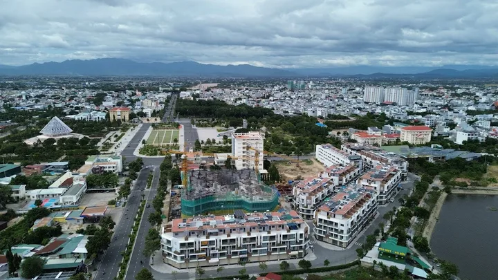 NHÀ PHỐ HACOM MALL - ĐỐI DIỆN TỔ HỢP TRUNG TÂM THƯƠNG MẠI - PHAN RANG - NAM KHÁNH HÒA