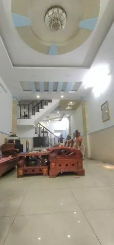 BÁN NHÀ ĐẸP CẠNH TÂ.N KỲ TÂN QUÝ - HẺM XE HƠI - 4PN - ( 4.2X18M )