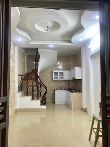 Bán nhà 21m² full thổ cư ngang 3,5m giá 5 tỷ tại Đường Lĩnh Nam Phường Vĩnh Hưng