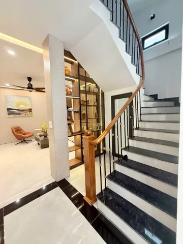Bán nhà 76m² full thổ cư ngang 6,2m giá 20.8 tỷ tại Đường Giải Phóng Phường Hoàng Mai