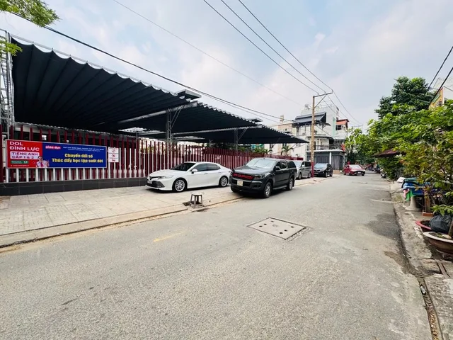 Gấp bán nhà hẽm xe hơi, 2 tầng sổ hồng riêng, gò vấp