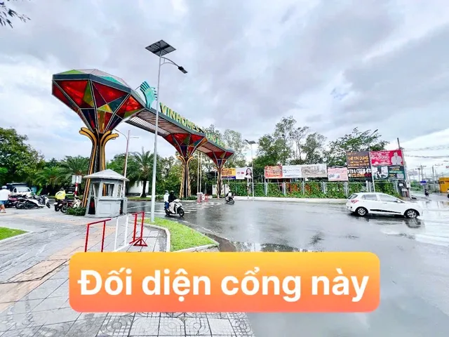 BÁN NHÀ 3 TẦNG 3PN - 3WC - 50M2 - NHỈNH 5 TỶ NHẸ HẺM XE TẢI THÔNG ĐỐI DIỆN CỔNG VINHOME QUẬN 9