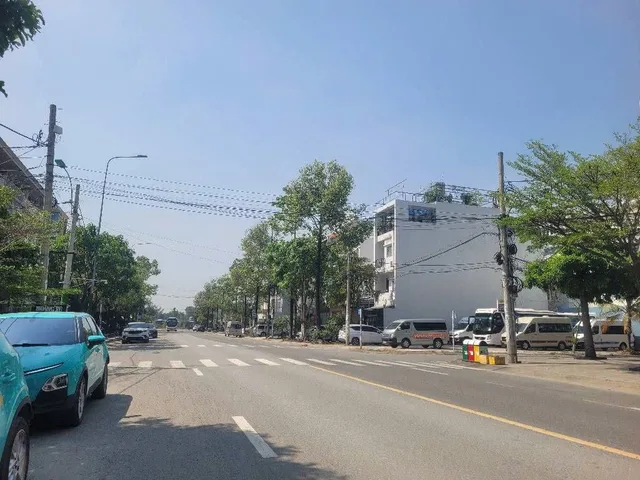 Mặt Tiền Khu Vip Tên Lửa ( Ao Sen ) - DT: 100m2 (5mx20m) - Đường 30m - Đúc 3 Lầu 6PN Nhình 23 Tỷ TL Mạnh