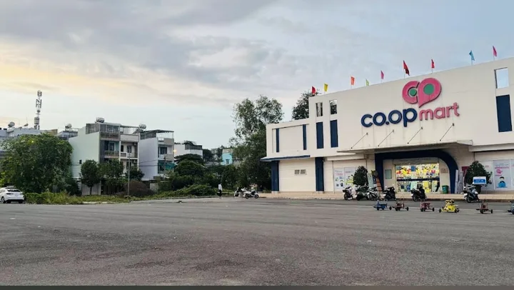 nhà cho thuê khu dân cư vĩnh lộc B đường võ văn vân 1 trệt 2 lầu