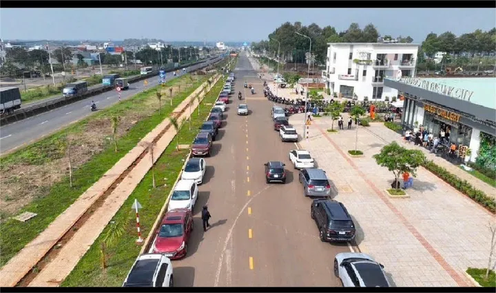 Bán đất 100m² full thổ cư ngang 5m giá 2.49 tỷ tại Đường Quốc Lộ 1A Xã Dầu Giây