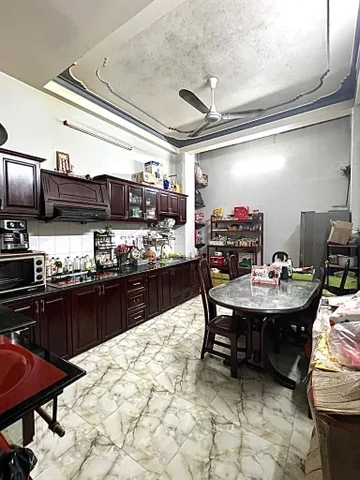HẺM Ô TÔ – TRẦN HƯNG ĐẠO, Q.5
🏠 Nhà 4 TẦNG BTCT – Vào ở ngay

📍 Trần Hưng Đạo, P.11, Q.5
📐 Ngang 3.7m – dài 14.5m (~53m²)
🏗 Kết cấu: 1 trệt 3 lầu (4 tầng BTCT)
🚘 Hẻm ô tô, khu dân cư hiện hữu

📕 Pháp lý rõ ràng – công chứng ngay
💰 Giá: 10.8 tỷ (t