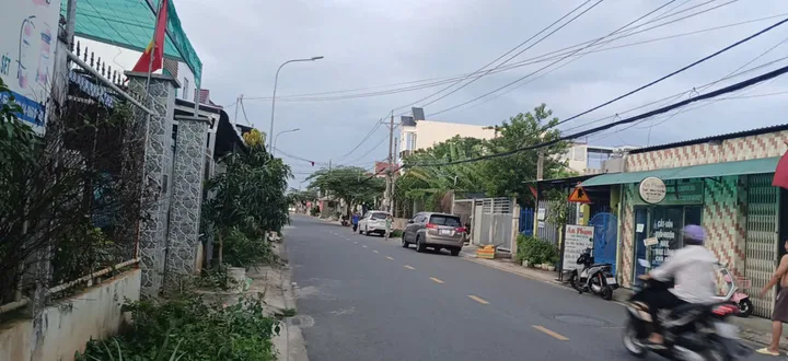 Căn NHÀ MỚI Hẻm xe hơi. Trần Ngọc Giải P.6 .Mỹ Tho. (P.Thới Sơn)