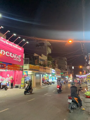 Bán nhà  Góc 2 mặt tiền Mai Văn Vĩnh. Dt: 5,5x15m
vị trí vàng. giá 24,5 tỷ