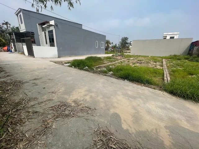 Cắt lỗ 100m² full thổ cư ngang 5m giá 4.1 tỷ tại Tân Xã trung tâm Hòa Lạc
