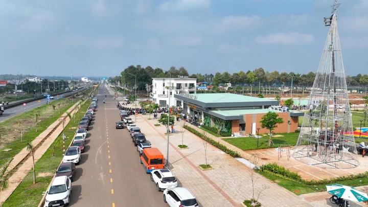 Bán đất 100m² full thổ cư đối diện công viên 2.7ha, đường 15m nối D15 đi KCN Dầu Giây (đang thi công)