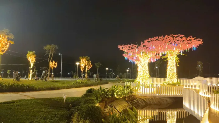 100m2 đất thổ cư đối diện công viên trung tâm-phù hợp kinh doanh/đầu tư, cách QL1A chỉ 50m