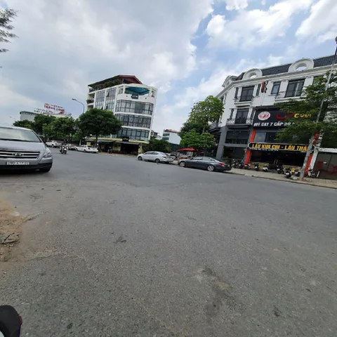 Bán đất trung tâm Trâu Quỳ, Gia Lâm. 36m2, đường 22m, kinh doanh. 7 tỷ x. Lh 0989894845