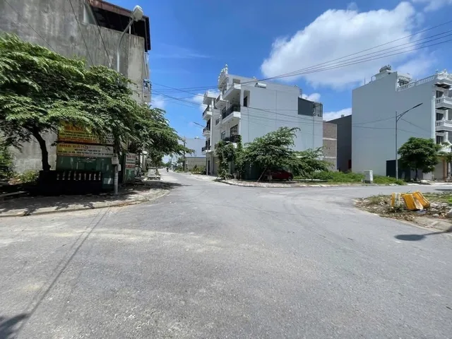 Bán gấp 101m² có sẵn 100m² thổ cư ngang 5m giá 4.75 tỷ tại Vai Réo Xã Phú Cát trung tâm Hoà Lạc