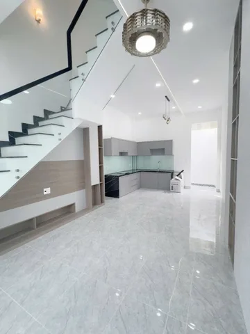 🚗 BÁN NHÀ 3 TẦNG - 51M2( 4*13), HOÀN CÔNG, FULL NỘI THẤT - HẺM XE HƠI -  NHÀ MỚI - GẦN CHỢ, UBND - LONG TRƯỜNG, THỦ ĐỨC.(P)