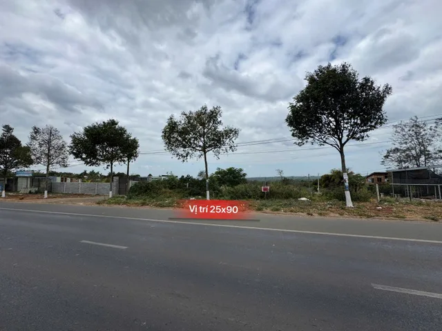 Đất phường rầm khu vực đh Tây Nguyên diện tích 128m 4m2 giá 1ty249