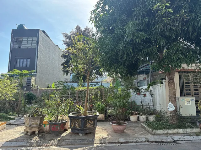 Bán đất 176.8m² full thổ cư ngang 13.1m giá 11.1 tỷ tại Phường Việt Trì