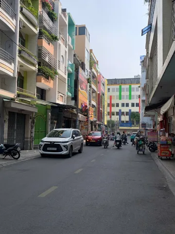 NHÀ NÁT GẦN 58M2 TRẦN PHÚ Q.5 - GIÁP Q.1 & Q.10 - NGANG GẦN 4M - 7.x TỶ