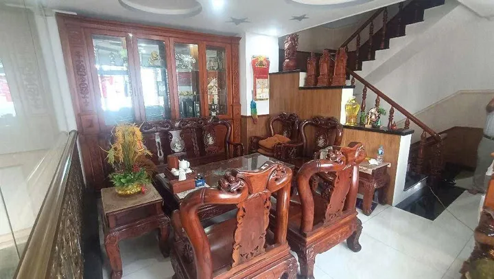 Biệt Thự Khu Aeon Tên Lửa - DT: 100m2 (5mx20m) - Đúc 4 Lầu Nhỉnh 19 Tỷ TL Mạnh
