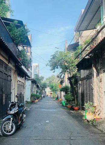 NGUYỄN THỊ NHỎ Q5 – 4 TẦNG ĐẸP Ở NGAY – HẺM 1 TRỤC – SÁT MẶT TIỀN -  8.x TỶ