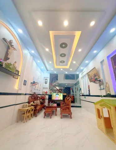 BÁN NHÀ ĐẸP SÁT TÂ.N KỲ TÂN QUÝ - HẺM XE HƠI - 6PN - ( 5X20M )