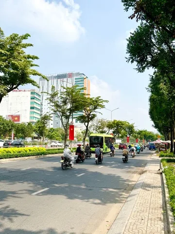 MẶT TIỀN ĐƯỜNG TÂN SƠN NHÌ, ĐƯỜNG KINH DOANH, BUÔN BÁN SẦM UẤT. TÂN PHÚ