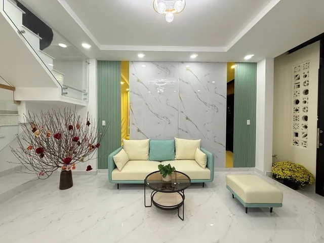 55m2 x 3 PN , HXH + 2 mặt có sân rộng thoáng , an ninh yên tĩnh .