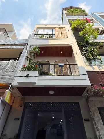 Nhà đẹp 4 tầng , hẻm 453 Lê Văn Sỹ giáo xứ Bùi Phát Quận 3