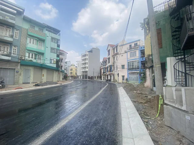 CHO THUÊ MBKD 40M2 2 MẶT TIỀN ĐƯỜNG CỘNG HOÀ
