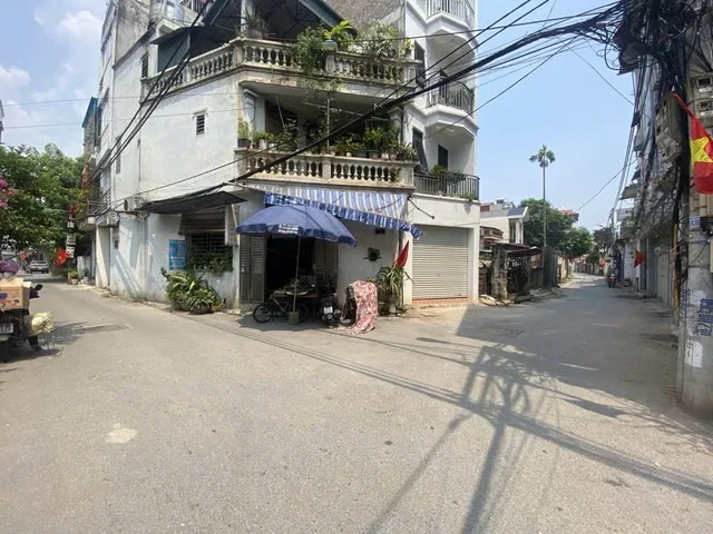 GẦN CÔNG AN XÃ GIA LÂM TRUNG TÂM TRÂU QUỲ HÀNG XÓM VIN GIA LÂM