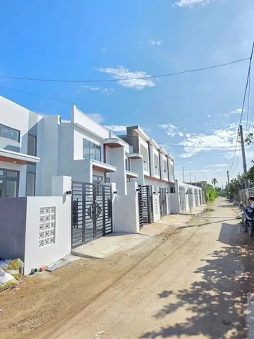 Bán căn nhà gác lửng sổ riêng thổ cư gần cầu bạch đằng 2
