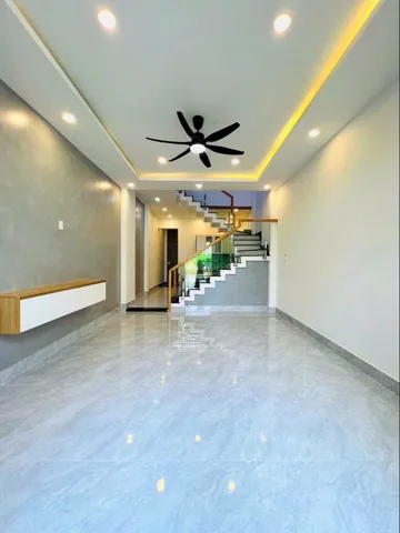 🚗 BÁN NHÀ 2 TẦNG - 54M2( 4*13.5), HOÀN CÔNG, KHÔNG QH - ĐƯỜNG 6M -  NHÀ MỚI - HẺM XE HƠI - GẦN CHỢ, UBND - P. LONG PHƯỚC, THỦ ĐỨC.(C)